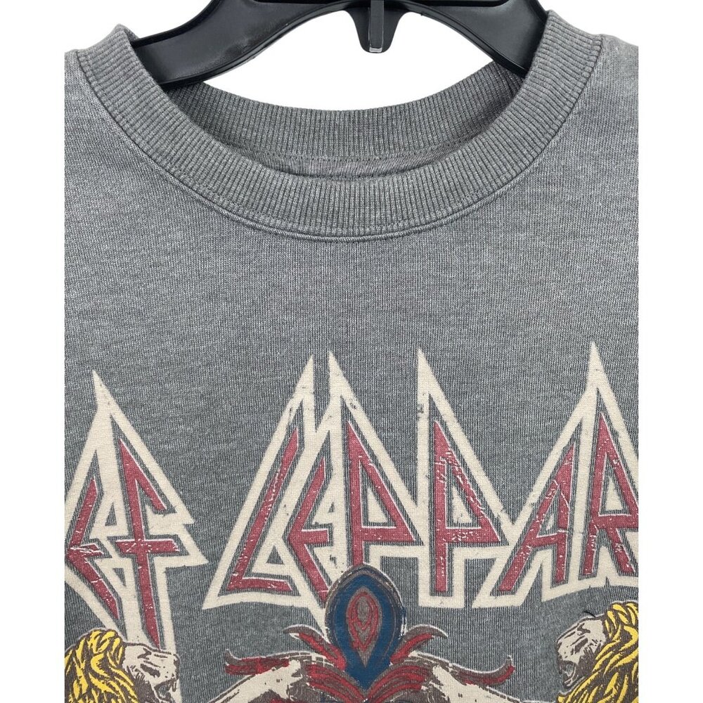 Def Leppard Gray Graphic Print Distressed Crewneck Sweatshirt Womens Size XXS - Picture 3 of 7